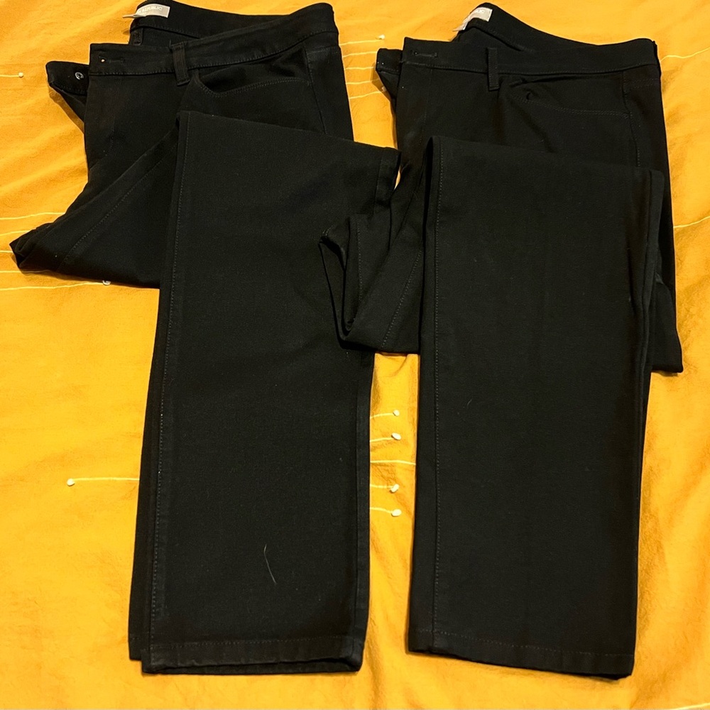 Banana Republic Women’s Black Chinos